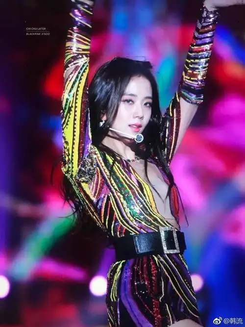 blackpinkjisoo2018sbs歌谣大战舞台上创造了传奇