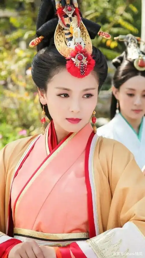 刘涛《芈月传》芈姝剧照温婉贤淑,高贵大气