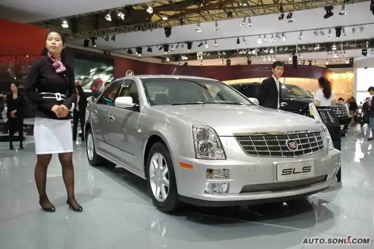 是于2010年11月10号,上汽通用凯迪拉克推出了一款新的国产车型sls