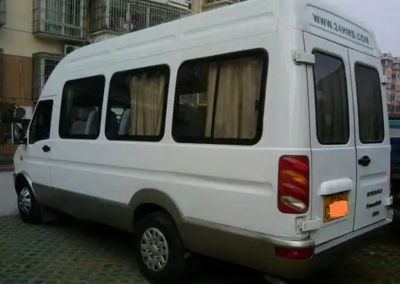 出售5年多的依维柯都灵24万公里黄牌单位用车