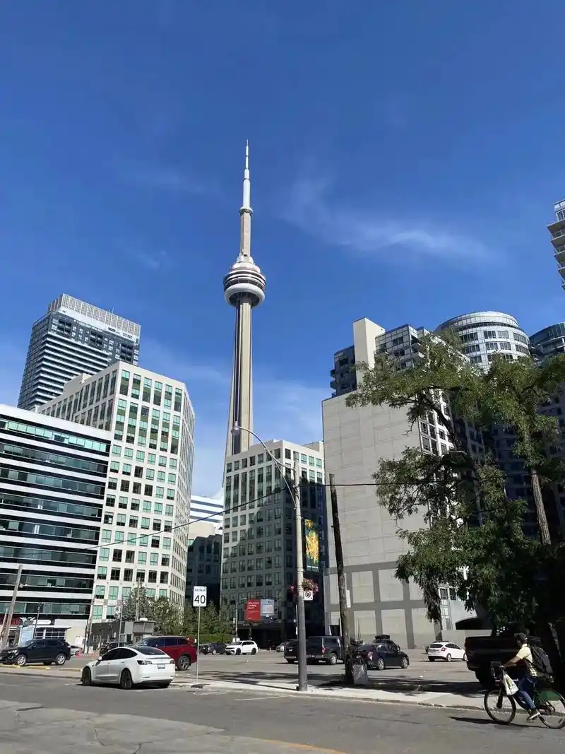 美漂生活 #加拿大之旅第7天#多伦多电视塔92俯览全城#景 - 抖音