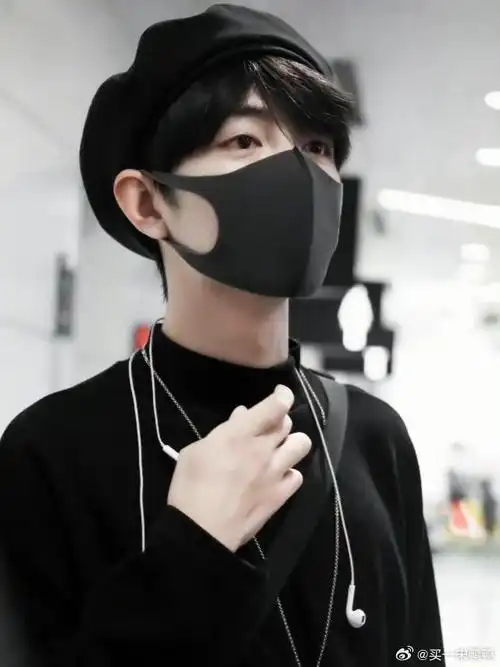 肖战黑色针织帽