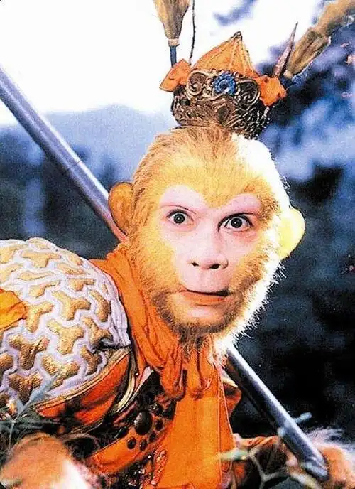 比如雷神的锤子,雷神操纵它时可以随心所欲,然而我国神话著作《西游记