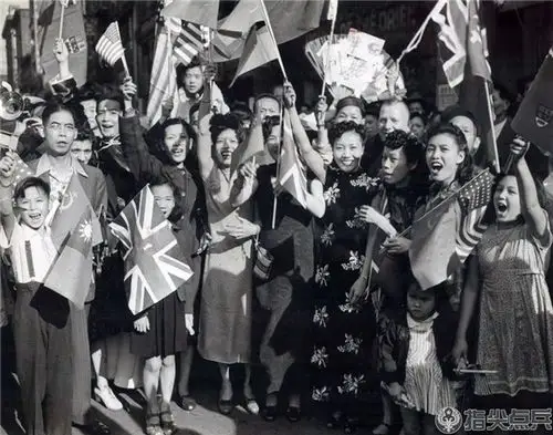1945年8月15日中国军民狂欢庆祝日本投降