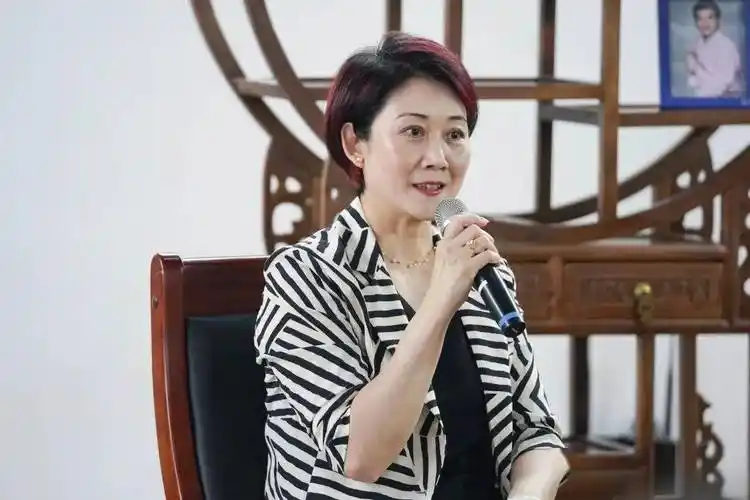 北京京剧院领衔主演,老生名家杜镇杰活动开始,杜镇杰老师与张慧芳老师