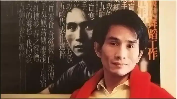 林怀民突然觉得:自己好像背弃了年轻时代要去服务的基层的民众.