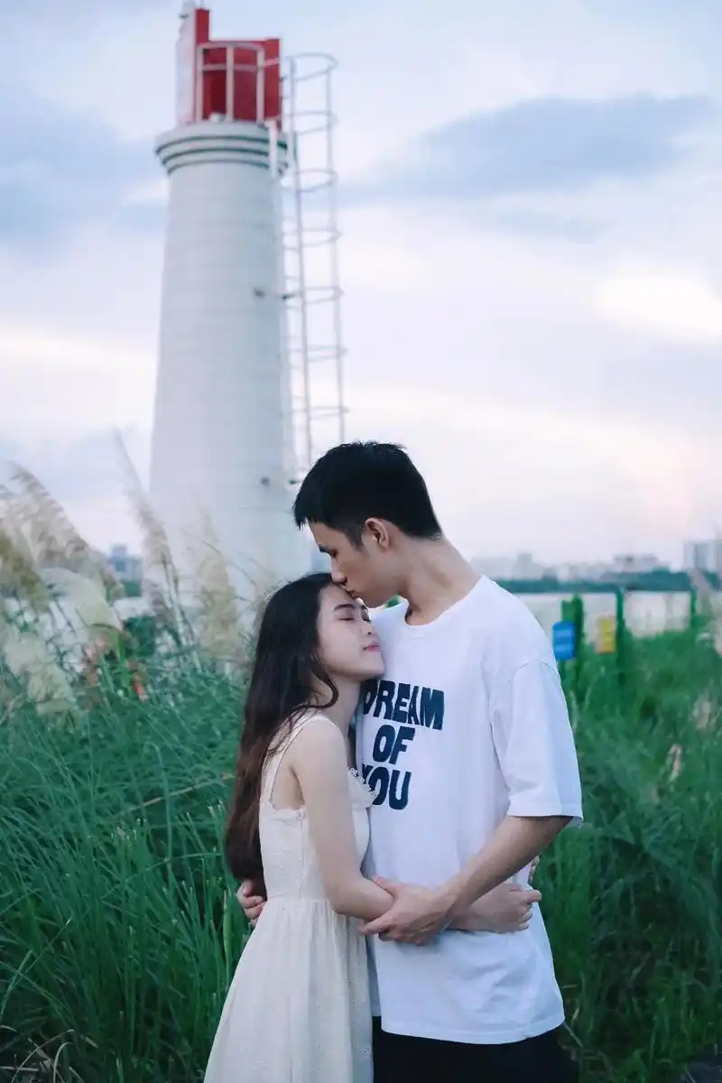 拍了一组情侣照#今日分享 #原创 #摄影写真作品  - 抖音