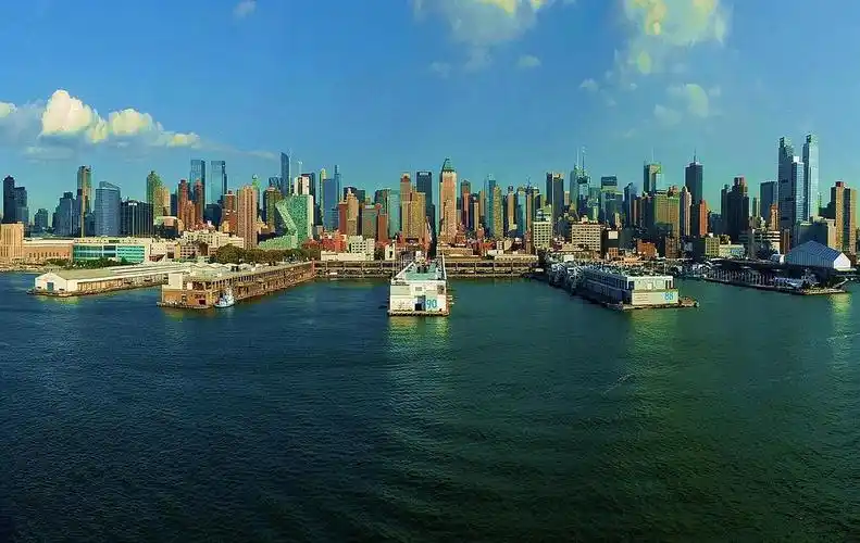 美国的地理位置对美国贸易强国的形成有何影响