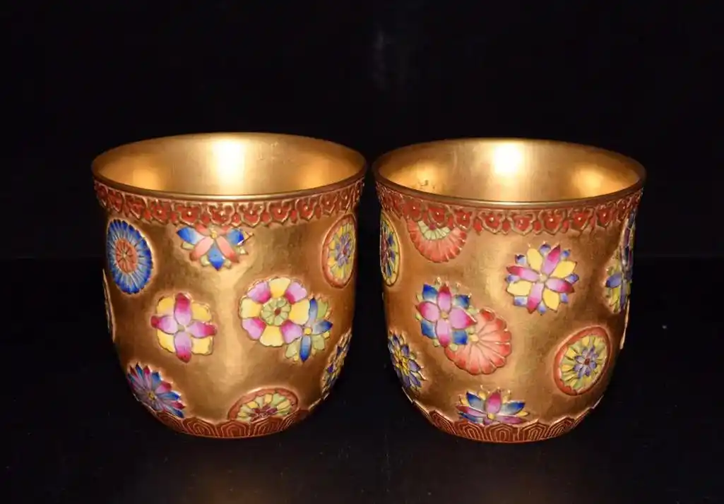 清乾隆浮雕鎏金花卉纹杯8*9厘米#收藏爱好者 #老物件老情怀 - 抖音