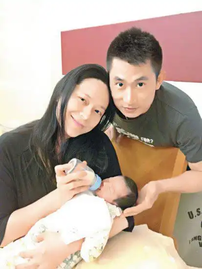 郭羡妮生下女儿