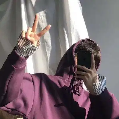 萌版男生剪刀手头像