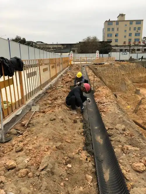 5,基坑支护1轴~10轴上截水沟