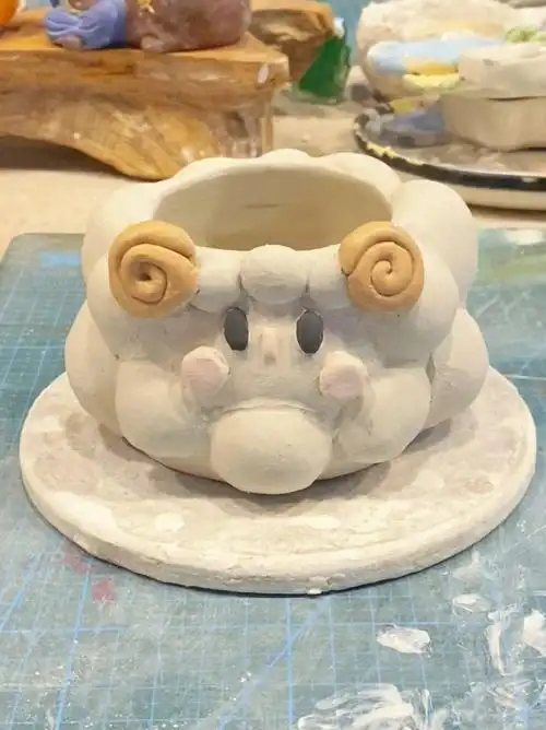 手工可爱小羊陶艺杯子