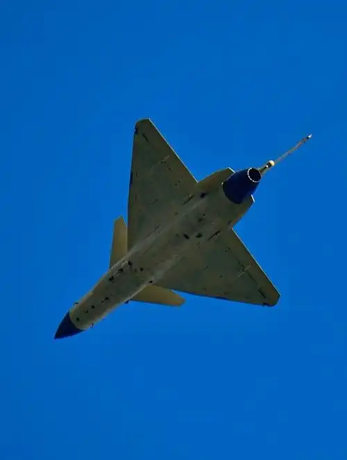 机身编号104量产型歼-10b曝光【6】