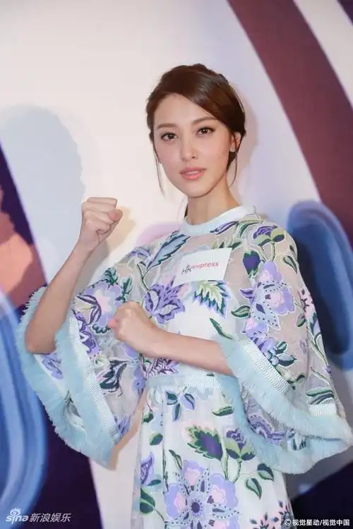 陈凯琳哭诉郑嘉颖太忙没空旅行