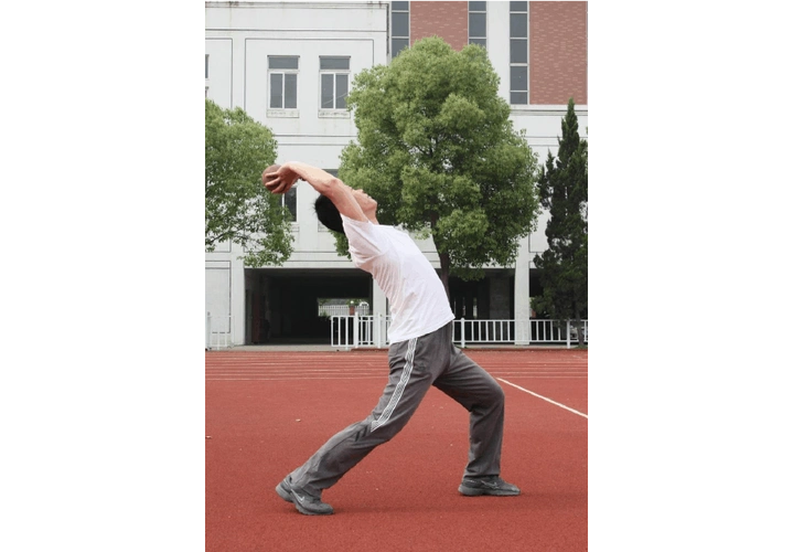 原地双手头上前掷实心球单元教学计划