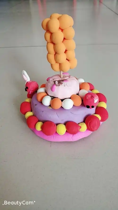 楼德镇幸福家园幼儿园-星星四班橡皮泥手工作品展