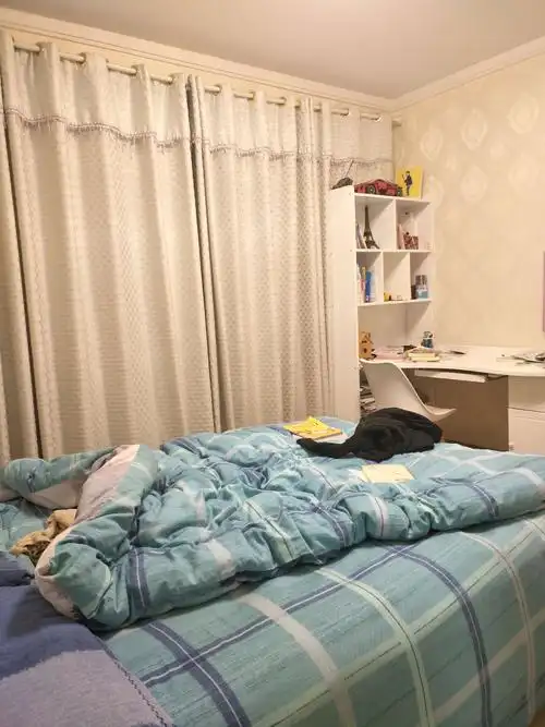 周末在家看到凌乱的房间,心情可真不好,让我来打扫打扫吧