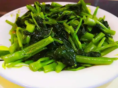 时令蔬菜#清炒空心菜的做法