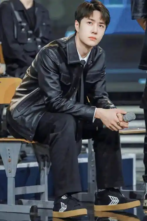 又一大波男明星皮衣穿搭合集来喽 帅气潇洒 时尚酷炫