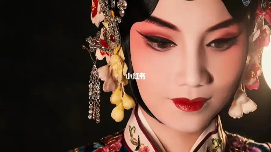 京剧人像铁镜公主