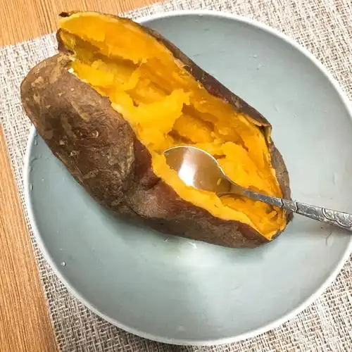 大白蘑菇信做的微波炉烤地瓜