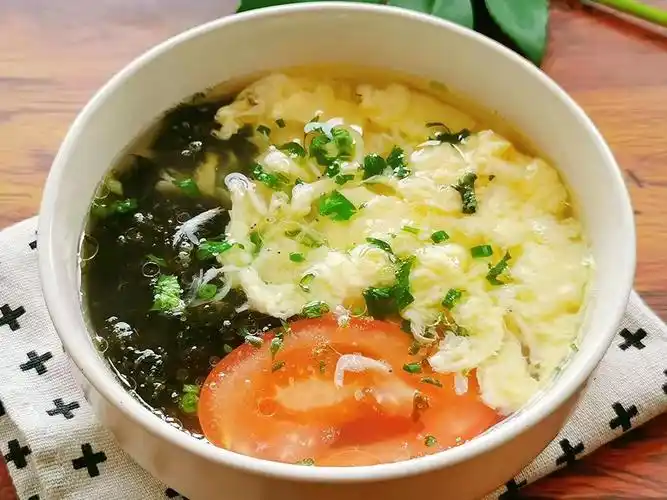 冲紫菜蛋花汤拿捏好2点蛋花完整漂亮喝着没渣真鲜美