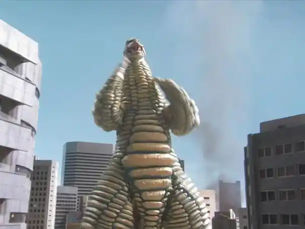 装甲怪兽雷德王