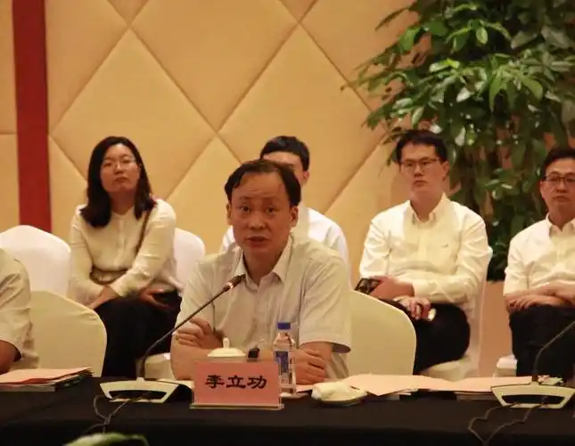 中国电科集团副总经理李立功一行调研国家地理信息科技产业园