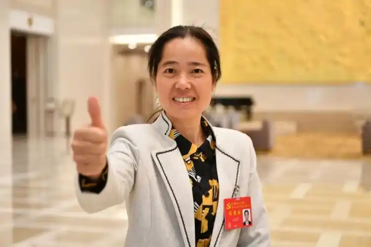 喜讯公司员工方美芳荣获江苏省道德模范称号