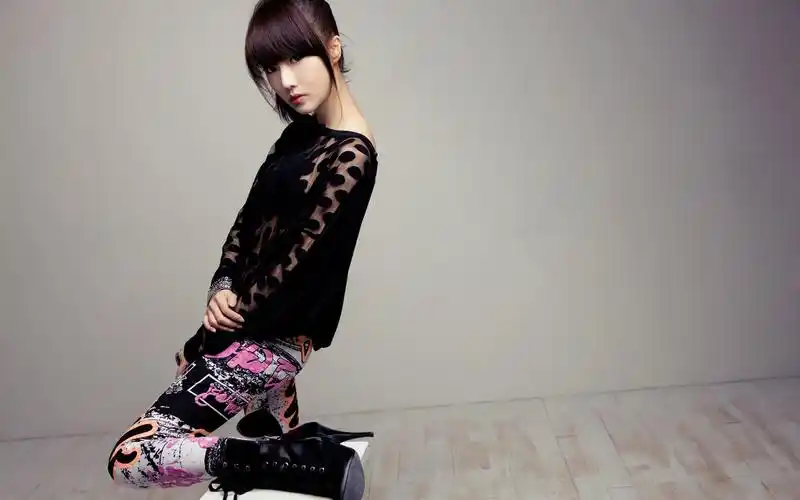 韩国美女李贞贤壁纸