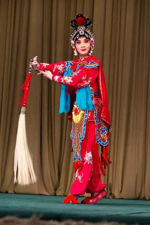 京剧《红线盗盒》