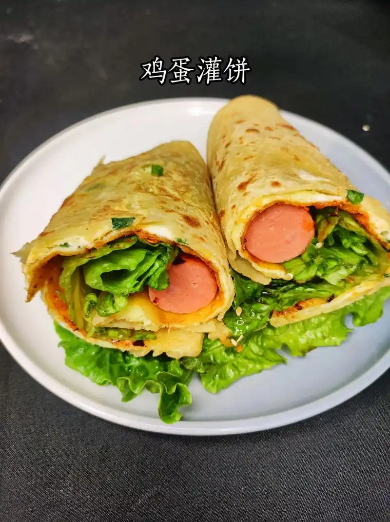 鸡蛋灌饼的详细步骤图解,赶紧做给家人吃吧.#图文热点来了 # - 抖音