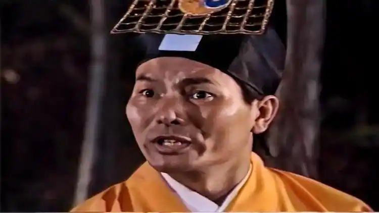 茅山斗僵尸:道士半路遇到师傅,跟师傅闹的不愉快_网易视频