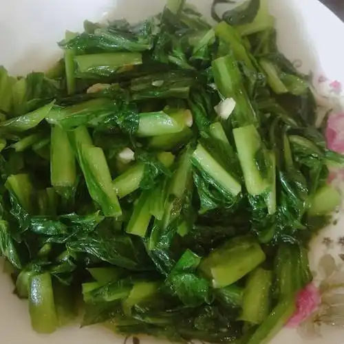 你的小可爱希比做的清炒苦麦菜