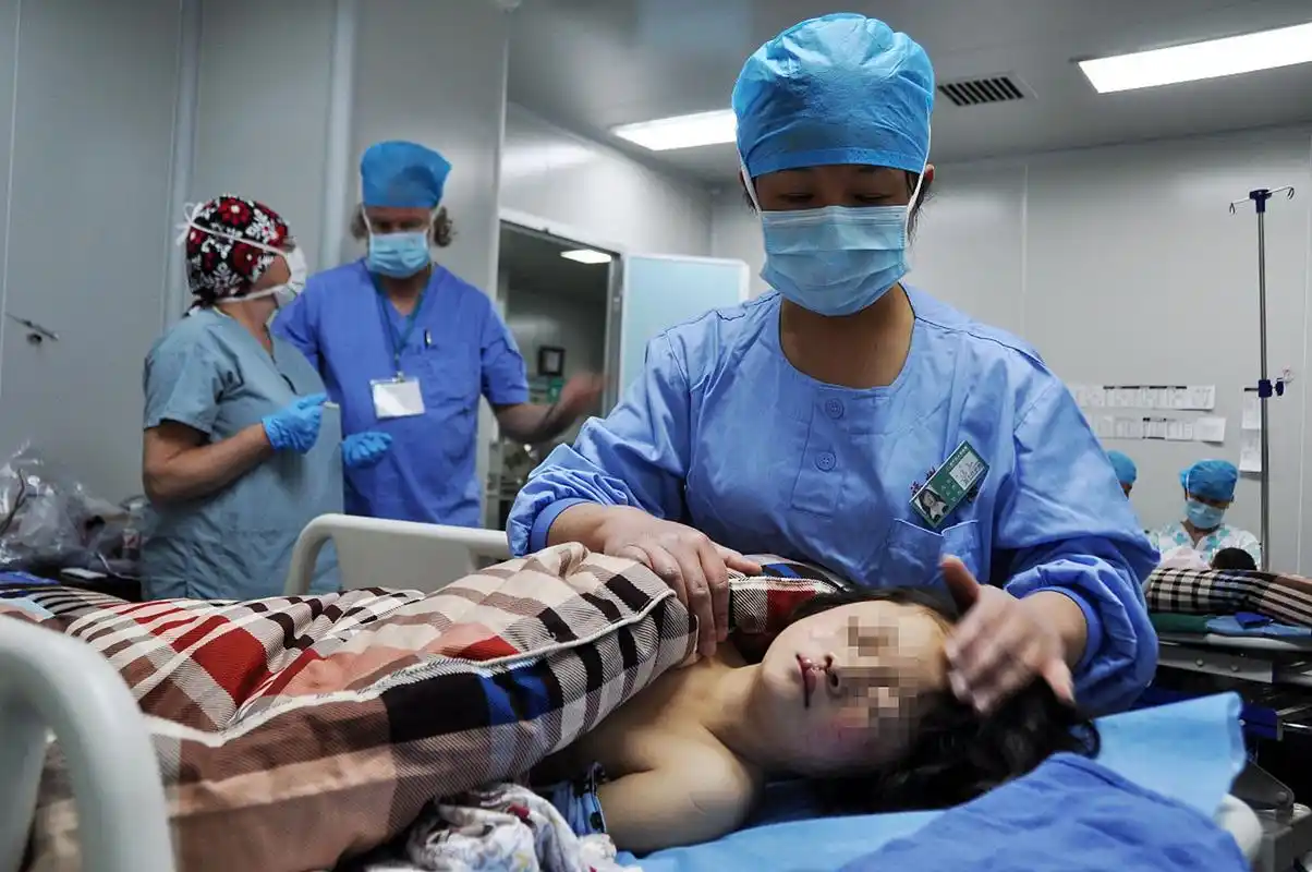 最近,一个小男孩淇淇在家割包皮的事件引起了广泛关注.