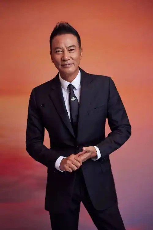 惠英红任达华出席大湾区中秋电影音乐晚会献曲合唱共叙相聚情