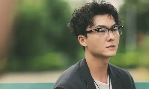 tvb三小生王浩信黄宗泽吴卓羲晒健身照网友举不起来