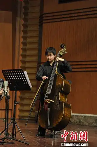 四川星翰少年单簧管室内乐团举行专场音乐会