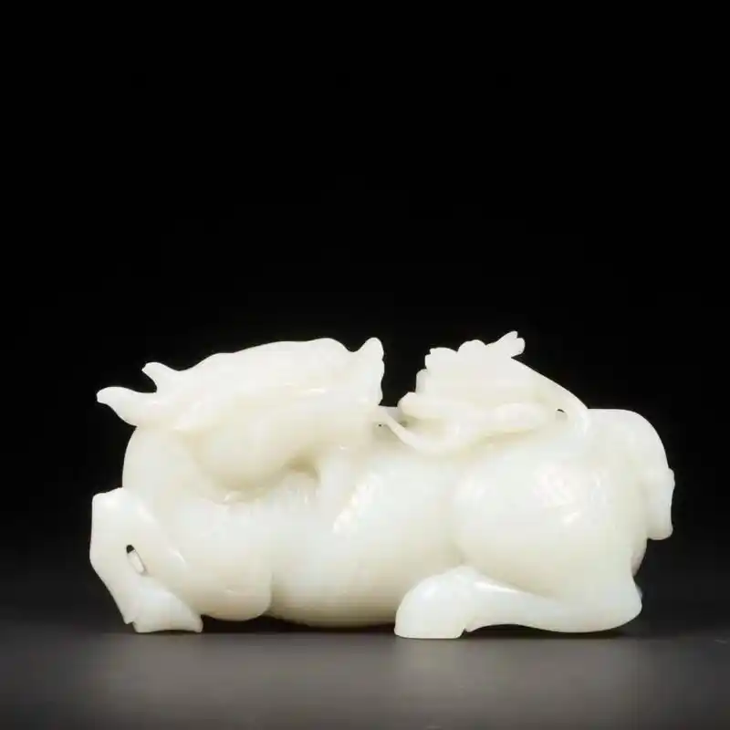 和田玉麒麟背书雕件尺寸长13.2cm,宽4.8cm,高6. - 抖音