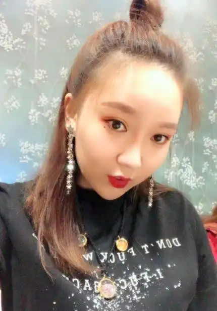 快手个人介绍快手刘大美人个人资料性感照曝光