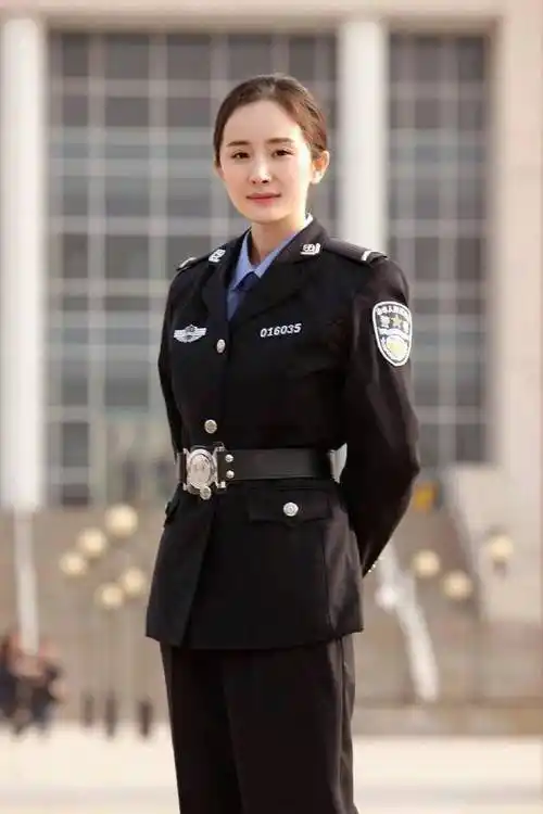 风暴将至,以智破局,期待国安局侦察科科长安静为国家安全保驾护航.