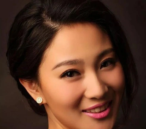 34岁"最美军花"侯梦莎,因戏生情嫁给演员任柯诺,如今很低调