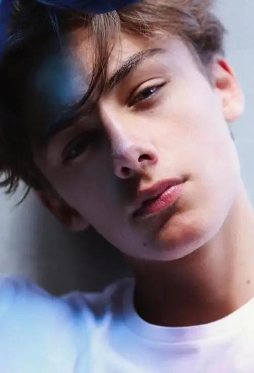 世界上最帅的男孩被封为世界最帅的小男孩