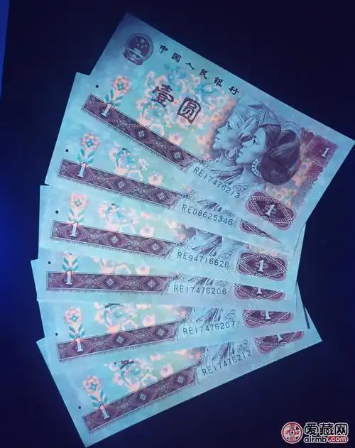 801re冠流通好品6张,自定