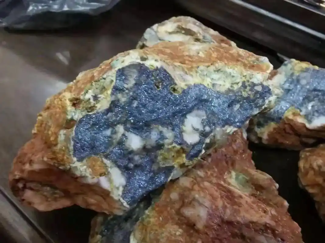 锑矿#锑金矿 #锑矿石#锑 - 抖音