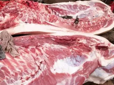 梦见买半头猪肉