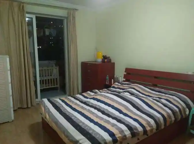 花家地西里租房,1800元/月,望京花家地西里朝东 3室 精装单间出租