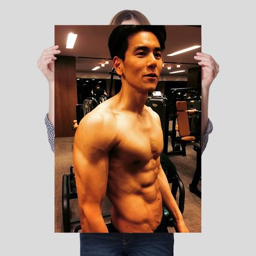 彭于晏海报画 健身馆装饰画 宿舍卧室肌肉男励志墙贴壁纸防水自粘