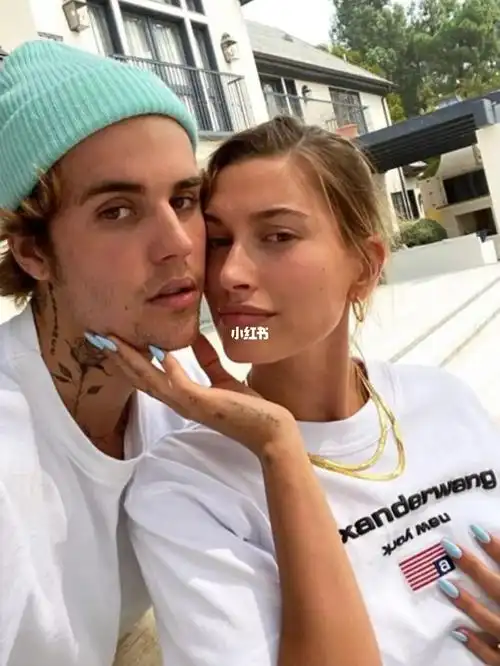 太适合做情头了_情侣头像_贾斯丁比伯海莉_素材_头像